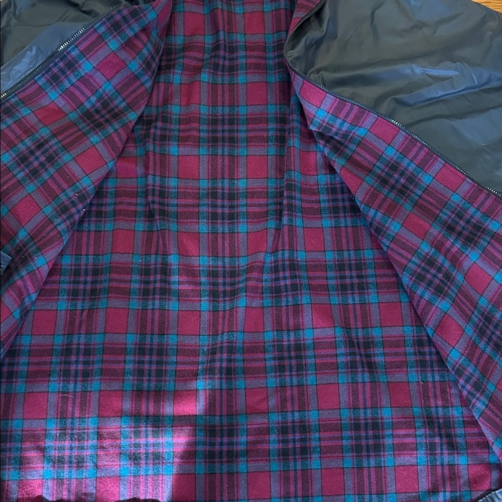 Rare Vintage Woolrich Poncho with Plaid Lining - Picture 6 of 10